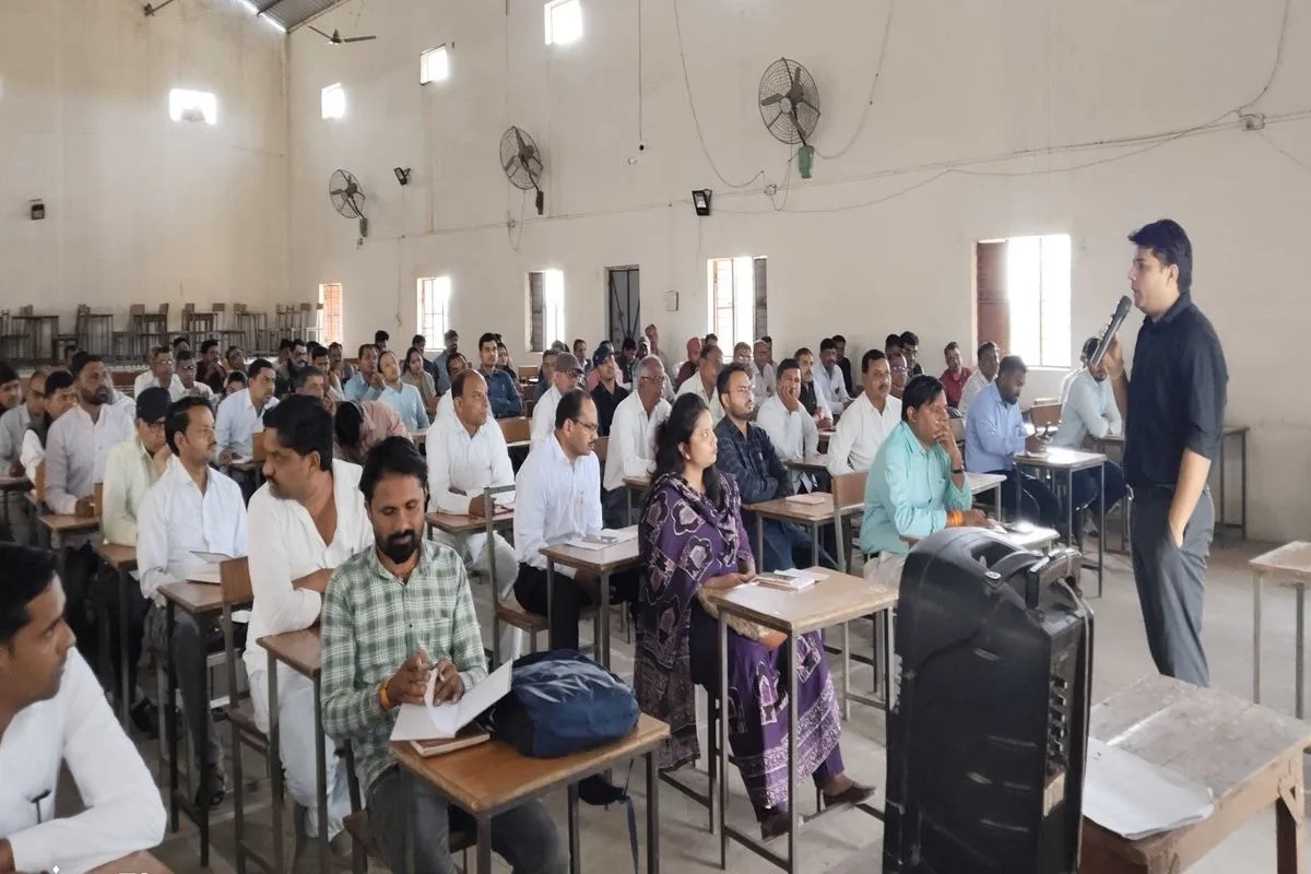 डिजिटल प्लेटफॉर्म और मकान सूचीकरण प्रक्रिया पर विशेष जोर