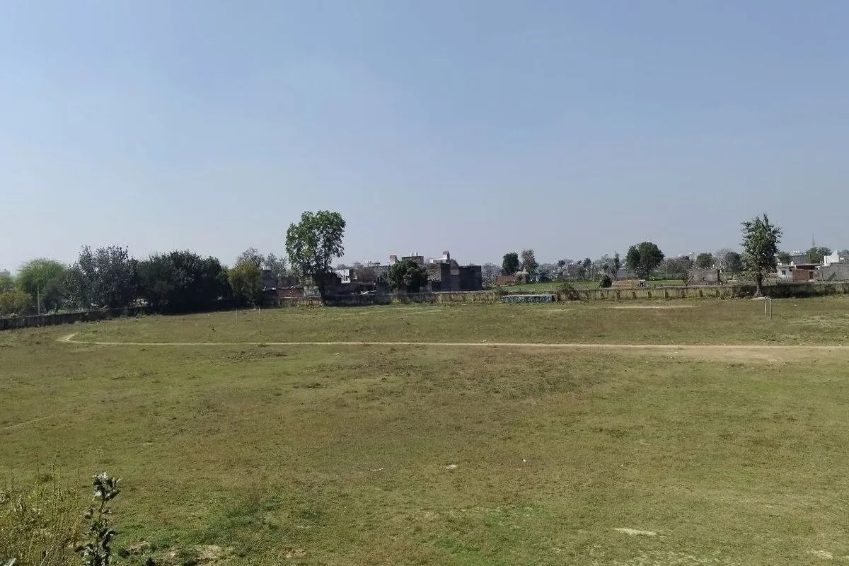 बैडमिंटन कोर्ट, फुटबॉल मैदान के साथ दौड़ के लिए तैयार होगा ट्रेक The track will be ready for running along with badminton court and football ground