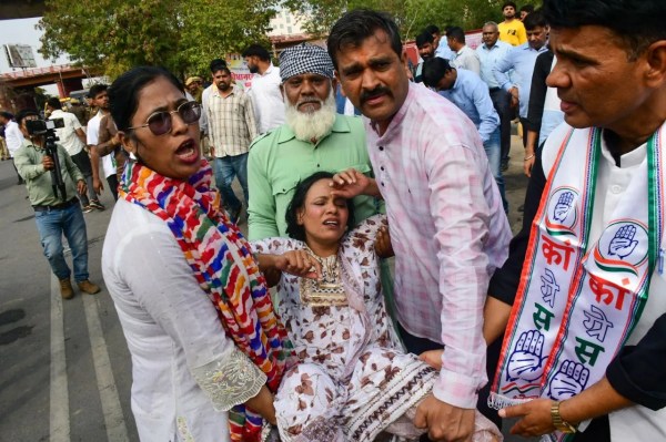 Demo by congress at vidhansabha