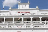 जोन-8 में चला सख्त कुर्की अभियान, लाखों की वसूली,कर अनुपालन नहीं करने वालों को चेतावनी (फोटो सोर्स : WhatsApp News Group)