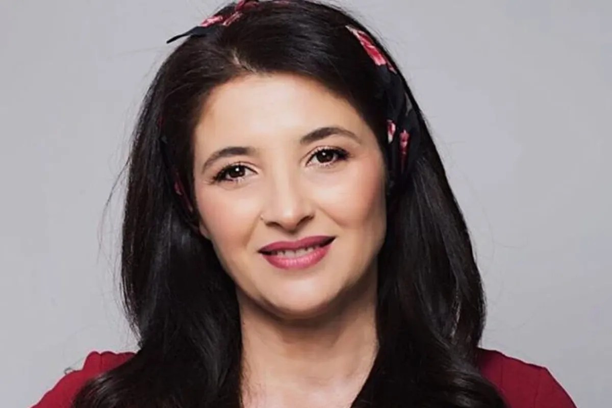 Anila Bisha Voice Controversy