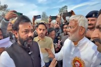 सियासी ‘थिएट्रिक्स’ से चर्चा में रहने वाले BJP विधायक बृजभूषण राजपूत, मंत्री से टकराव के बाद फिर सुर्खियों में     (फोटो सोर्स : WhatsApp News Group)