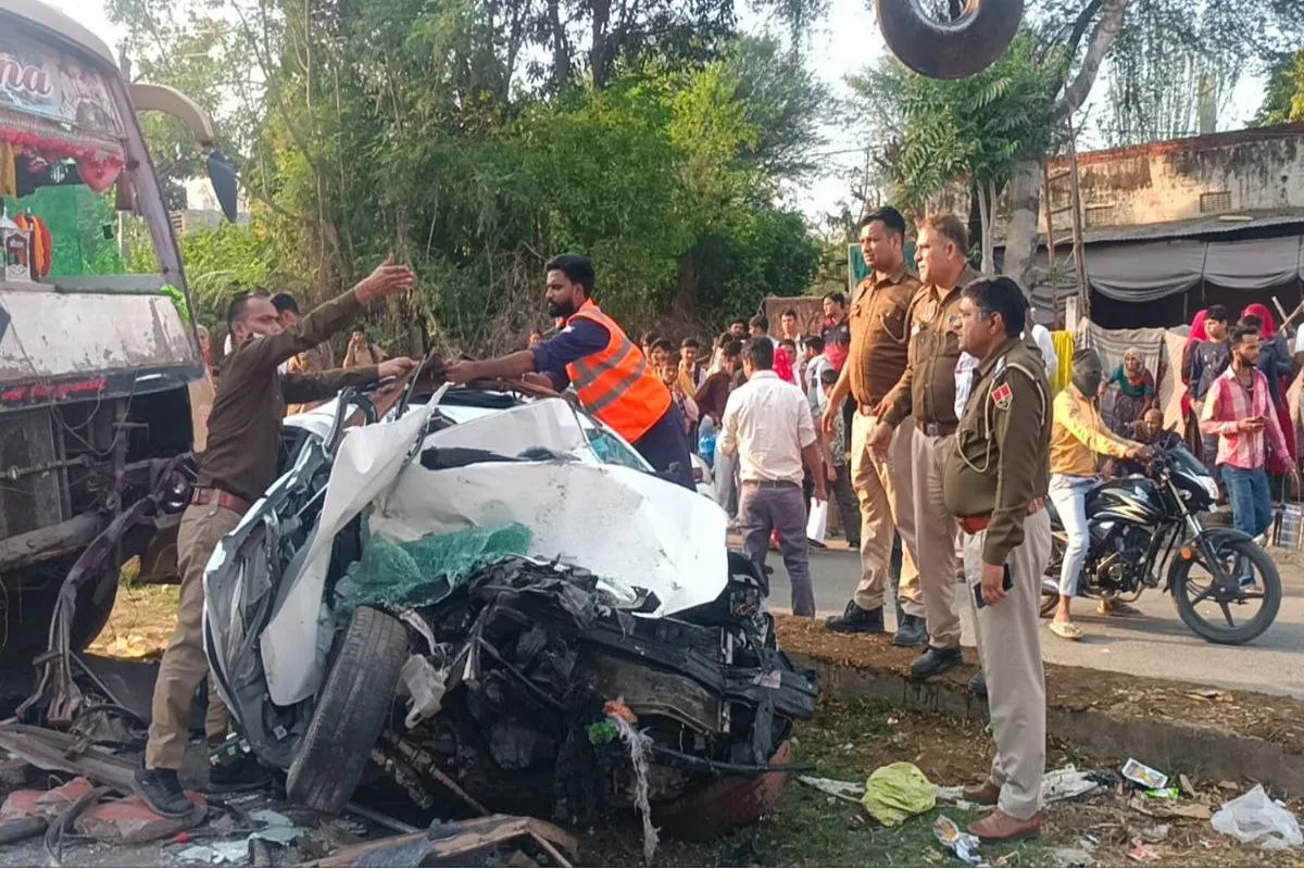 Car and bus accident, car and bus accident in Bassi, car and bus accident in Jaipur, car and bus accident in Rajasthan, road accident, road accident news