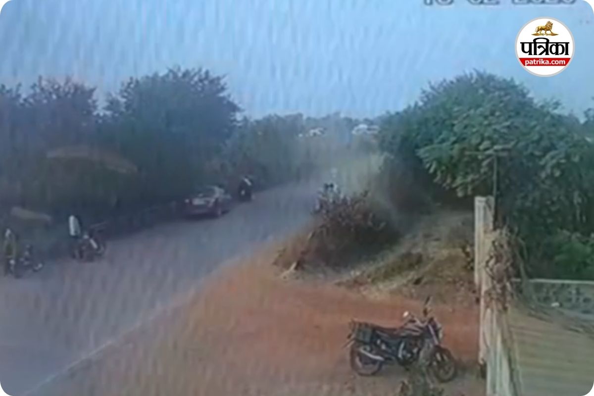 मेला मार्ग पर ‘रेत और रफ्तार’ का कहर (photo source- Patrika)