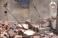 भगवान भोलेनाथ की बारात में चाकूबाजी (photo source- Patrika)