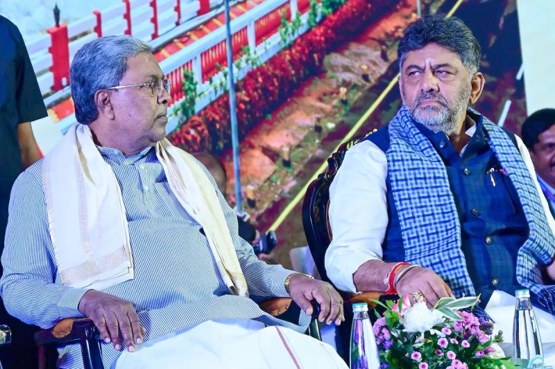 DK Shivakumar and Siddaramaiah