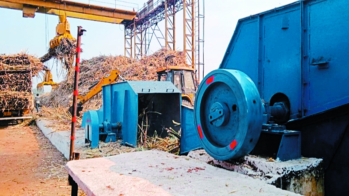 दंतेश्वरी मईया सहकारी शक्कर कारखाना में गन्ना बेचने वाले किसानों को भुगतान करने के लिए राशि नहीं है। दो महीने से राशि का भुगतान नहीं किया गया है। अब किसान राशि की मांग को लेकर कलेक्ट्रेट पहुंच रहे हैं।