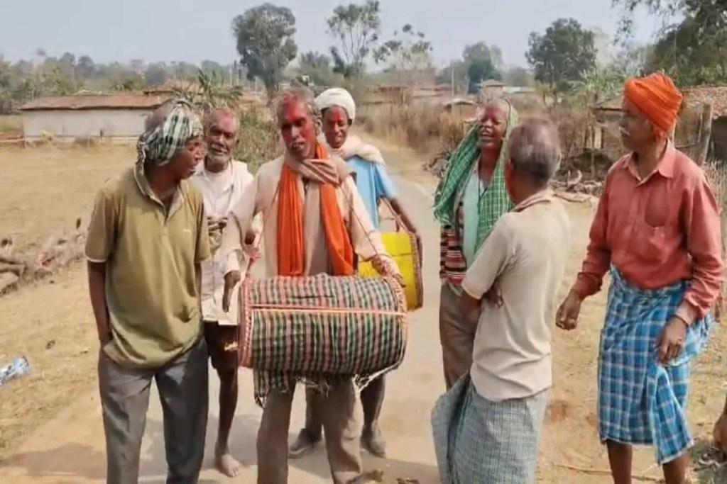 Baswahi village holi