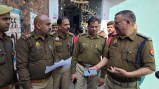 घटनास्थल का निरीक्षण करते पुलिस अधिकारी, फोटो सोर्स- 'X' पुलिस कमिश्नरेट कानपुर