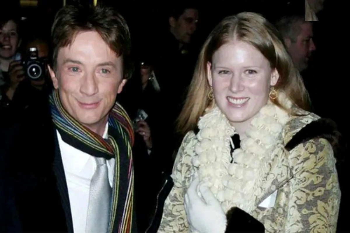 इंडस्ट्री से बेहद बड़ी खबर आई है। एक्टर मार्टिन शॉर्ट की बेटी ने आत्महत्या कर ली है। गोली चलने की आवाज सुनकर ही पड़ोसियों ने पुलिस को सूचना दी थी।