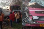 बोर्ड परीक्षा जा रहे छात्रों की टाटा मैजिक और ट्रक की टक्कर