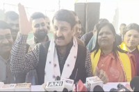 Bhojpuri singer Manoj Tiwari