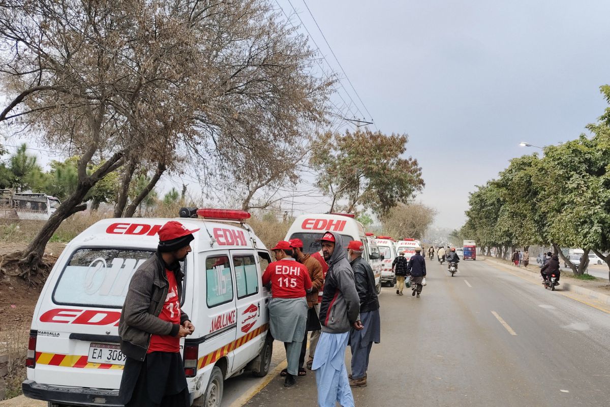 Pakistan suicide bombing Shia mosque
