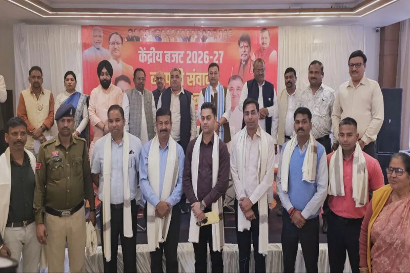 Minister honored policemen