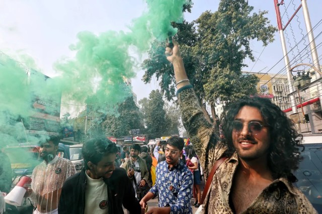 नवाबी शहर में इंद्रधनुषी बदलाव, समान अधिकारों की मांग तेज