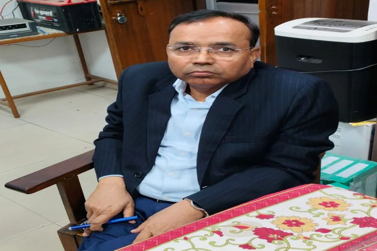 एवीवीएनएल के अधीक्षण अभियंता 50 हजार लेते गिरफ्तार