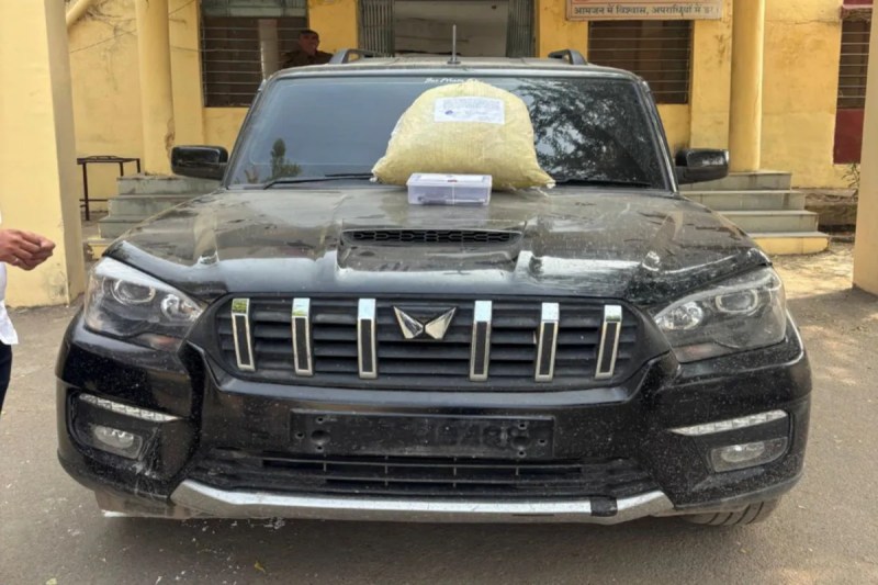 Ganja, Ganja seized in Sirohi, illegal pistol, illegal pistol seized in Sirohi, Sirohi crime news, Rajasthan crime news, गांजा, सिरोही में गांजा जब्त, अवैध पिस्टल, सिरोही में अवैध पिस्टल जब्त, सिरोही क्राइम न्यूज, राजस्थान क्राइम न्यूज