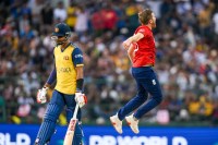 विल जैक्स विकेट लेने के बाद जश्न मनाते हुए (फोटो- IANS)