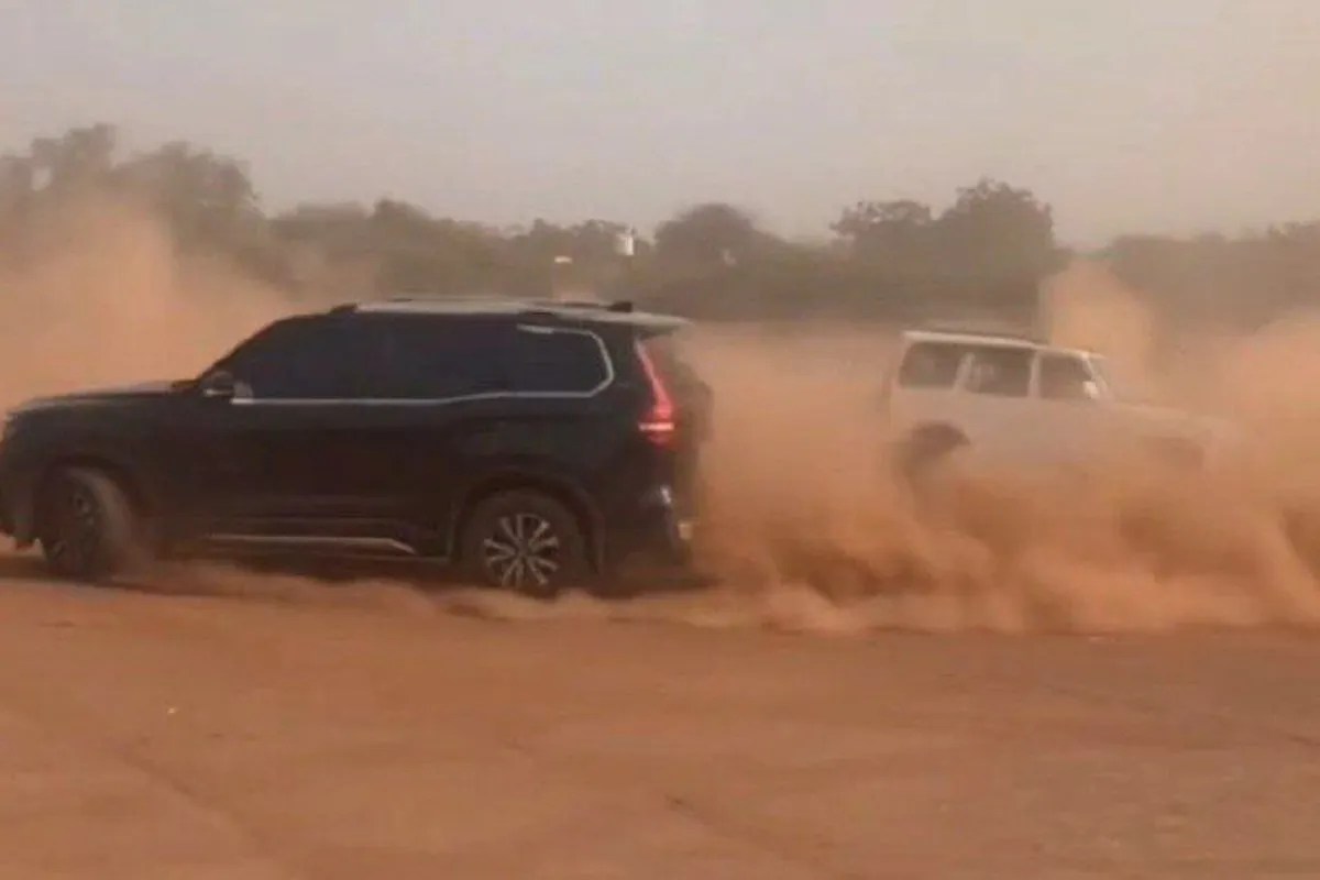 Stunts with luxury cars, stunts with luxury cars in Jodhpur, stunts with luxury cars in Rajasthan, Jodhpur News, Rajasthan News, लग्जरी कारों से स्टंट, लग्जरी कारों से स्टंट इन जोधपुर, लग्जरी कारों से स्टंट इन राजस्थान, जोधपुर न्यूज, राजस्थान न्यूज