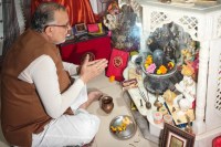 उत्तर प्रदेश बजट 2026-27 से पहले विधिवत पूजन, प्रदेश की समृद्धि और जनकल्याण की कामना (फोटो सोर्स : WhatsApp News Group)