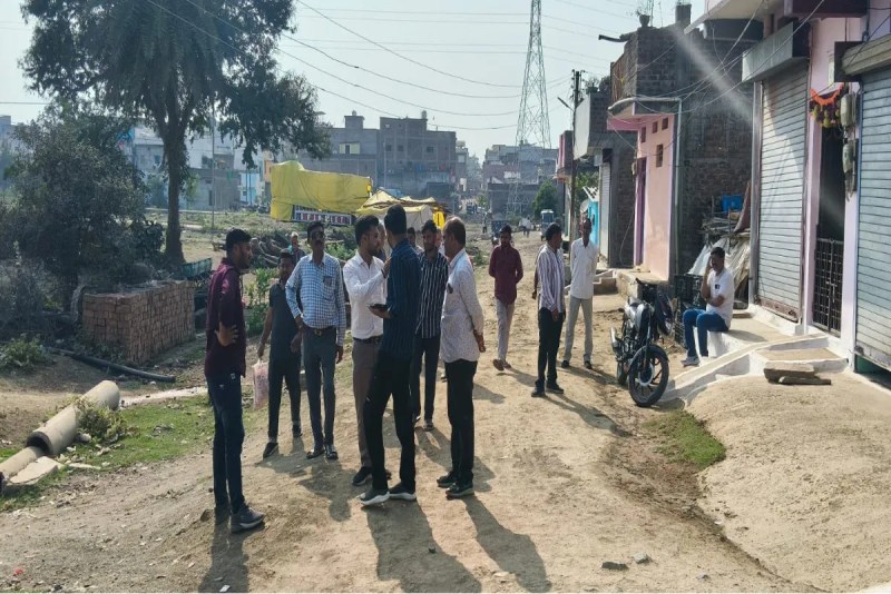 After the complaint, the demarcation was done with the rover machine, government land was found in the colony.