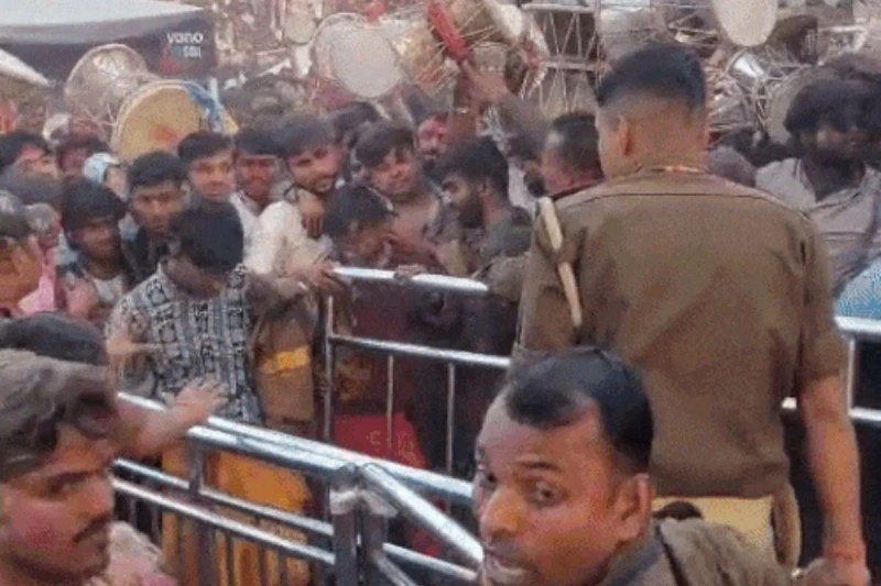 रंगभरी एकादशी पर काशी विश्वनाथ मंदिर में बवाल!