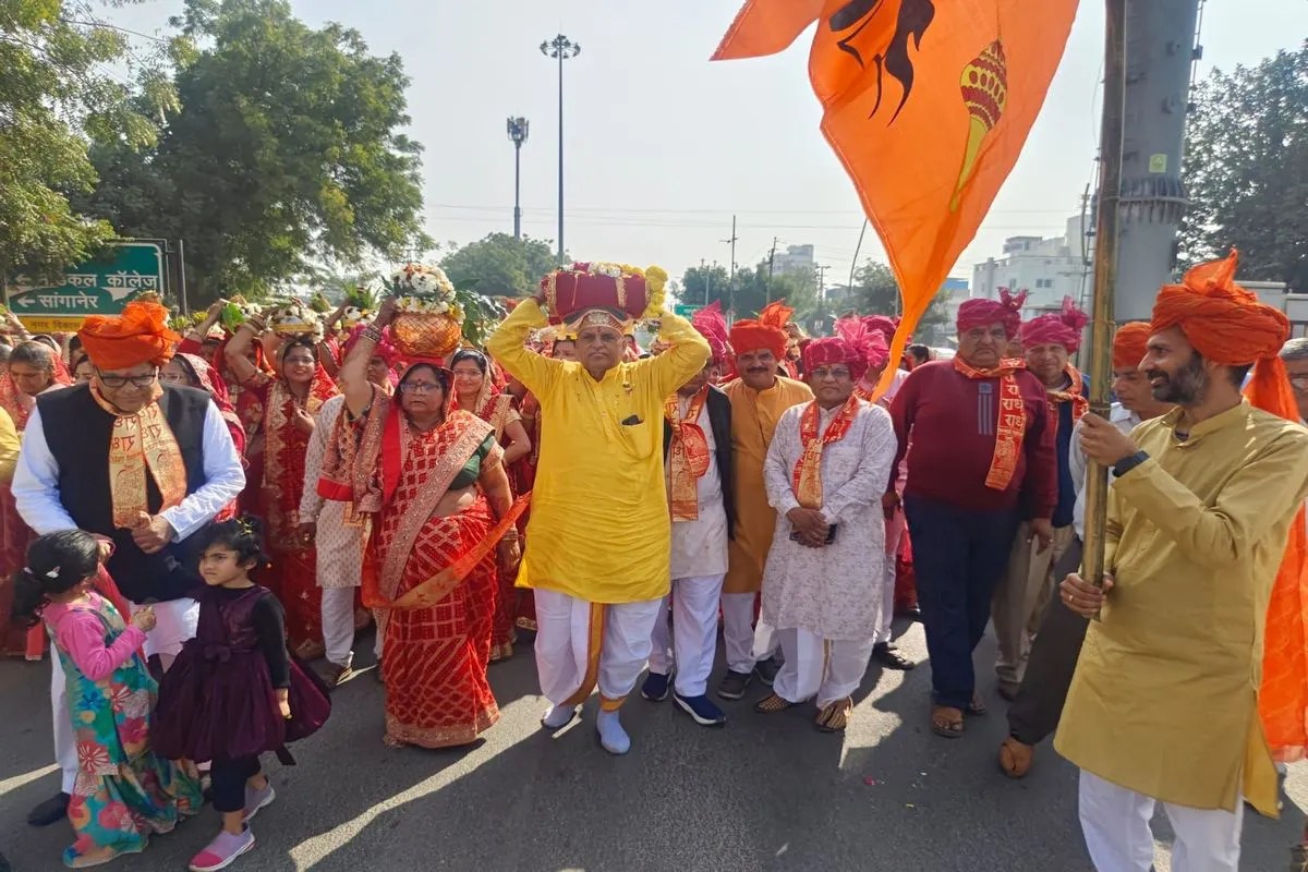RC Vyas was drenched in devotion, with a Mangal Kalash on his head and 'Radhe-Radhe' on his lips.