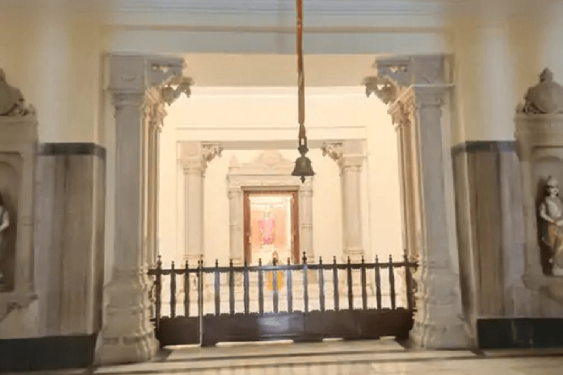 18 idols stolen from Vishnu temple at Scindia Chhatri gwalior mp news