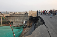 shahpura railway overbridge collapse on Jabalpur-Bhopal National Highway traffic closed mp news