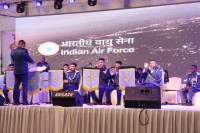 ग्वालियर व्यापार मेले में वायुसेना के बैंड ने अपनी मनमोहक प्रस्तुति से दर्शकों को मंत्रमुग्ध कर दिया।