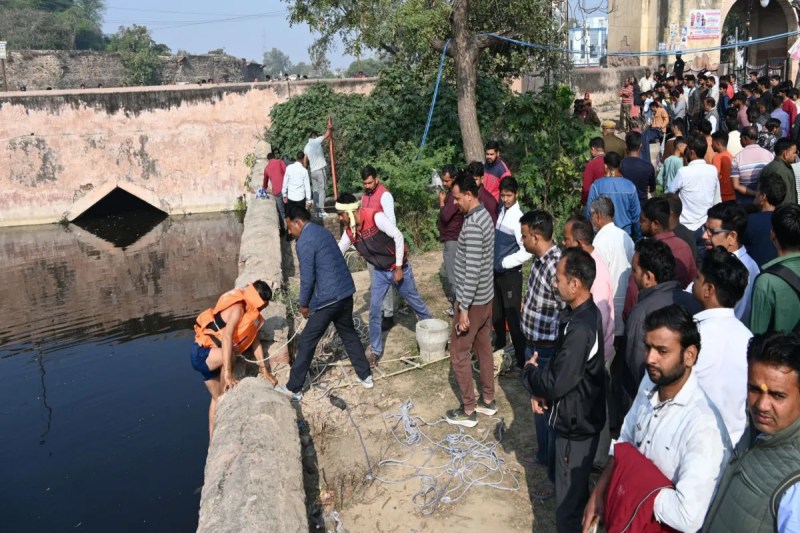 Suicide, Bharatpur Suicide, Suicide in Bharatpur, Youth Suicide, Youth Suicide in Bharatpur, Bharatpur News, सुसाइड, भरतपुर सुसाइड, सुसाइड इन भरतपुर, युवक सुसाइड, युवक सुसाइड इन भरतपुर, भरतपुर न्यूज