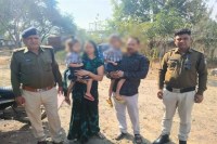 Dial-112 personnel reunited two girls with their families in Indore
