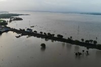 bhopal bada talab shrinks to 9 km mp alok sharma enraged on officers mp news