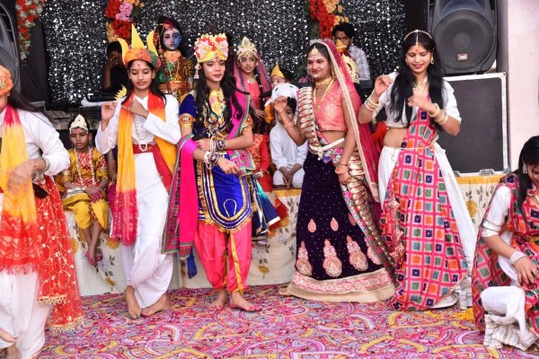 द्वितीय पुरस्कार 2100 रुपए: अंजलि सारडा टीम – खाटू नरेश झांकी