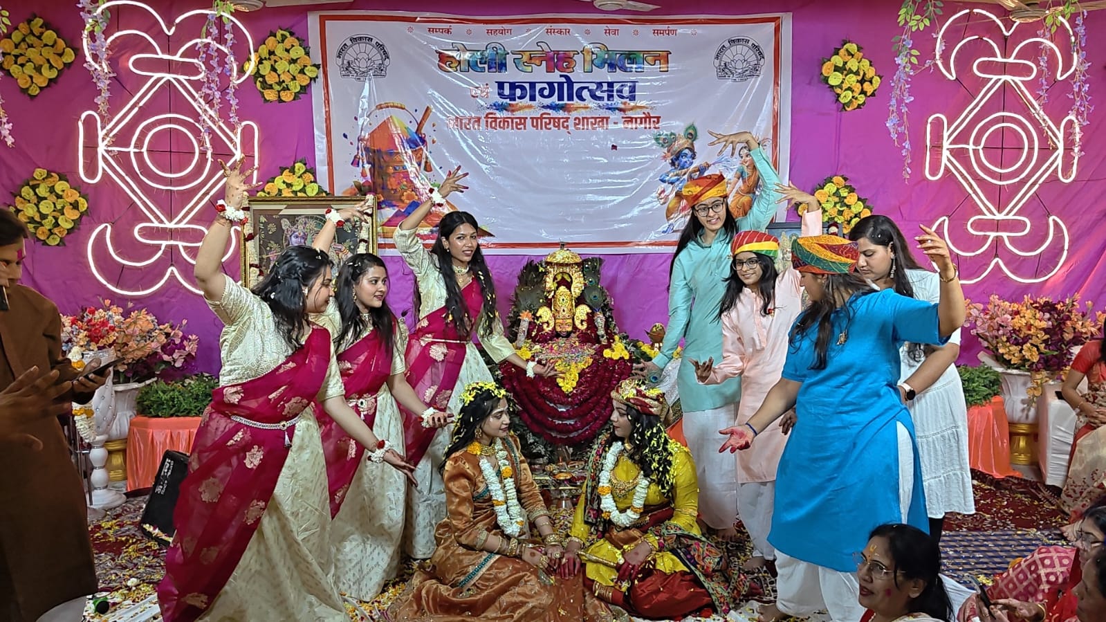 Nagaur patrika…फागोत्सव में बरसे फूल, सजा श्याम दरबार, गूंजे भजन…VIDEO