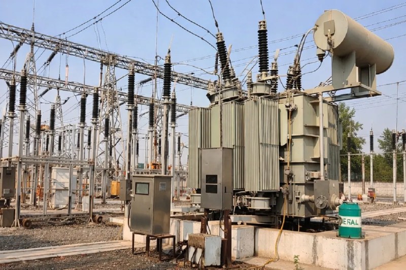 फूलबाग स्थित 132 केवी सब-स्टेशन से दो नए फीडर जोड़ने की प्रक्रिया शुरू कर दी गई है।