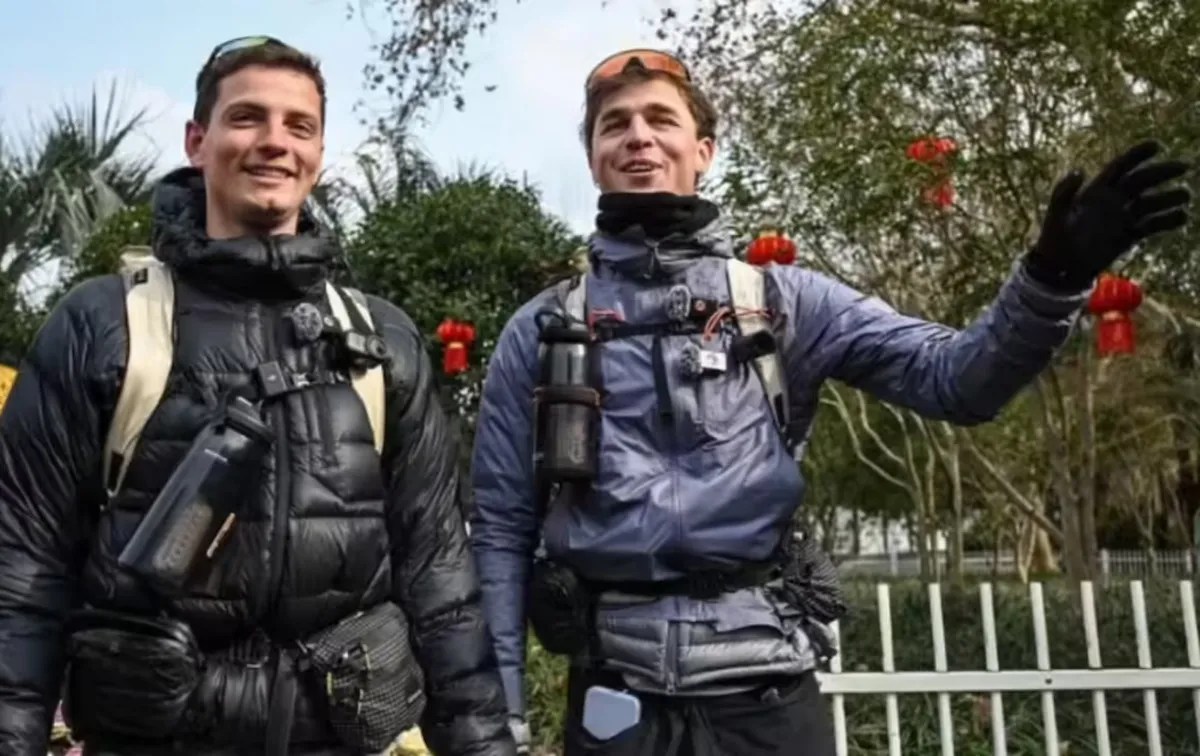 Two friends travelled 16 countries on foot