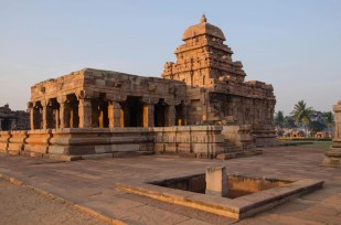 कुडलसंगम स्थित संगमेश्वर मंदिर