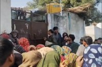 five bodies of husband wife and three children found in house what suicide or murder crime mathura crime