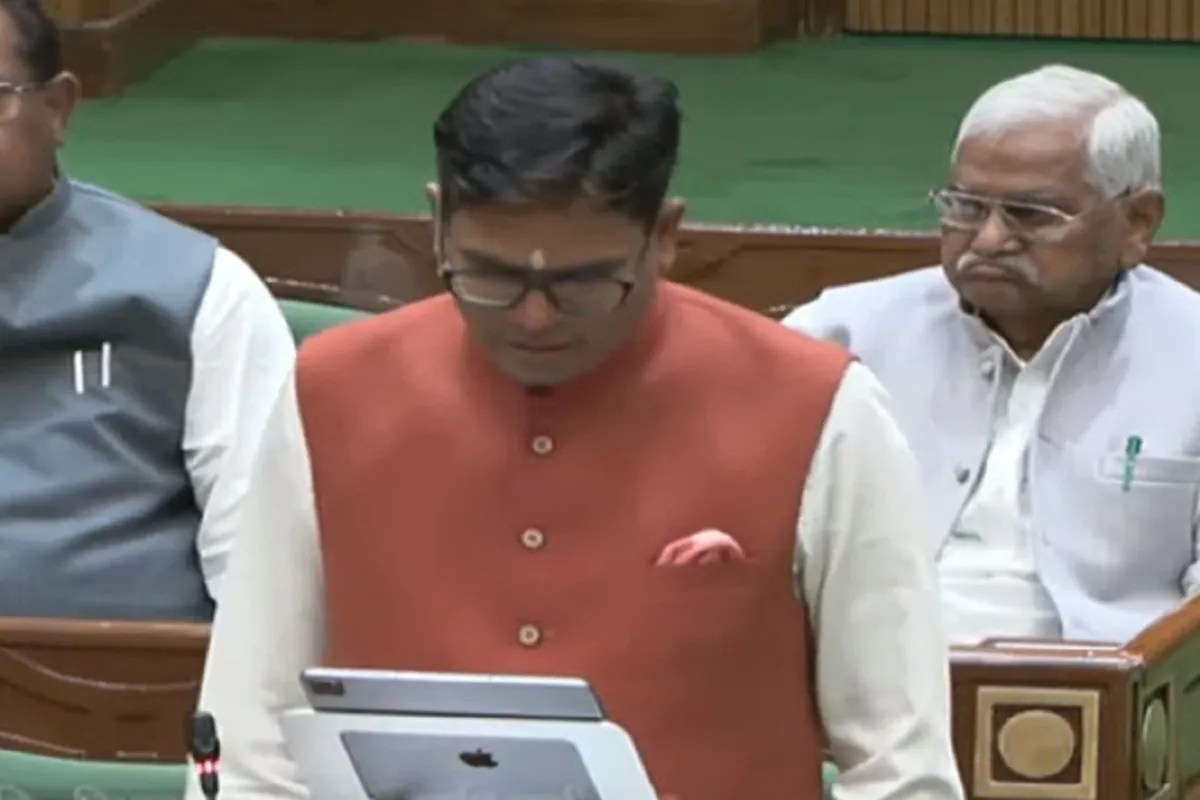 CG Budget 2026: लाखों सरकारी कर्मचारियों के लिए बड़ा ऐलान, मिलेगी कैशलेस चिकित्सा सुविधा और.. 100 करोड़ का प्रावधान