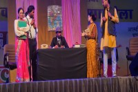 ग्वालियर व्यापार मेले में नाटक 'रिफंड' का मंचन, लचर शिक्षा व्यवस्था और डिग्री के व्यापार पर तीखा कटाक्ष