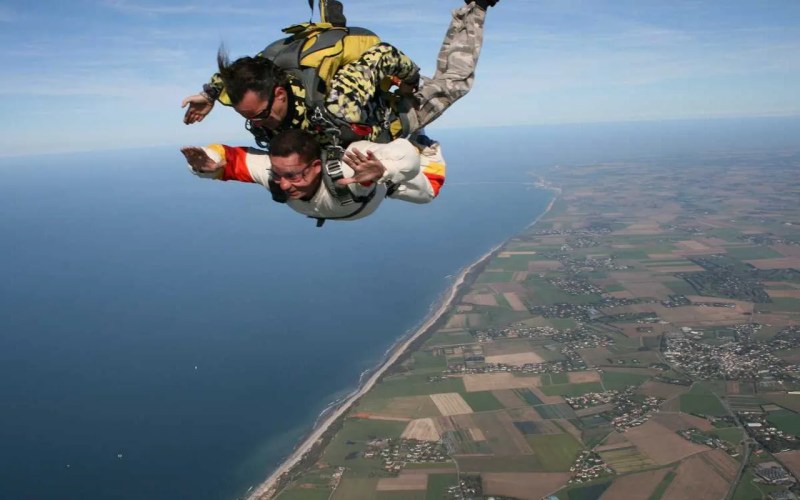 sky diving