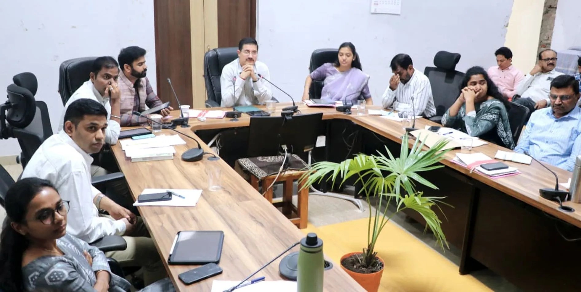 साप्ताहिक समीक्षा… सीएम हेल्पलाइन शिकायत का समय पर निराकरण करें, अन्यथा कार्रवाई