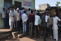 कृषि उपज मंडी में एक लैब, दूसरी खराब होने से किसान परेशान, जांच में देरी One lab in Krishi Upaj Mandi, the other out of order, upsets farmers, delays in testing