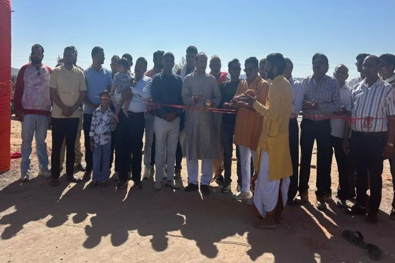 The sixth Patotsav of Hanuman Temple begins, a four-day fair is held in Karoi.