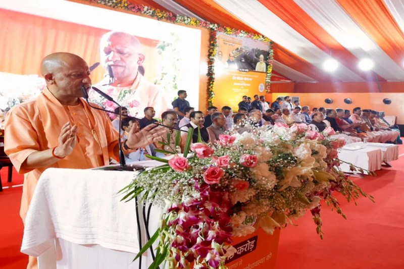 लखनऊ अब वाकई ‘मुस्कुराइए आप लखनऊ में हैं’ का प्रतीक बना: सीएम योगी (फोटो सोर्स : भाषा WhatsApp News Group)
