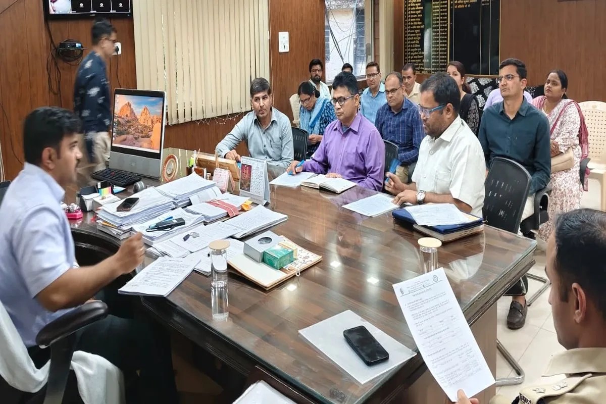 बालिकाओं की अधिकता वाले विद्यालयों में लगाएं सीसीटीवी कैमरे Install CCTV cameras in schools with a high number of girls