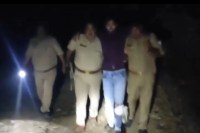 मुठभेड़ में गिरफ्तार आरोपी