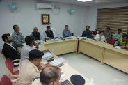 हाई पावर्ड कमेटी की बैठक, फोटो सोर्स- X डीएम मथुरा