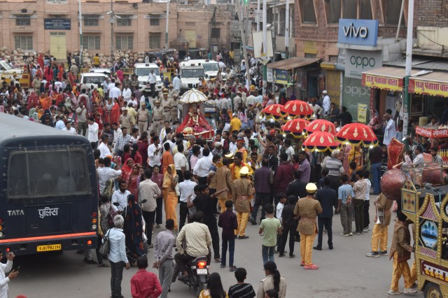 The royal Gangaur procession started from Ahichhatrapur fort.